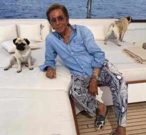 valentino con i suoi carlini